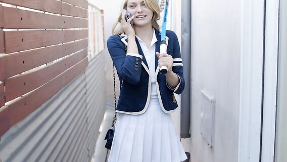 Голубоглазая юная теннисистка перепихнулась с негром