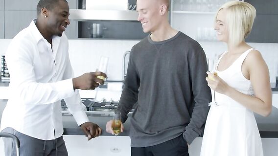 Измена жены с черным другом мужа