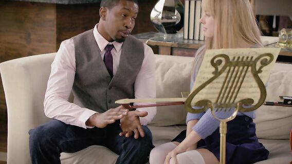 Секс с чернокожим преподавателем игры на виолончели